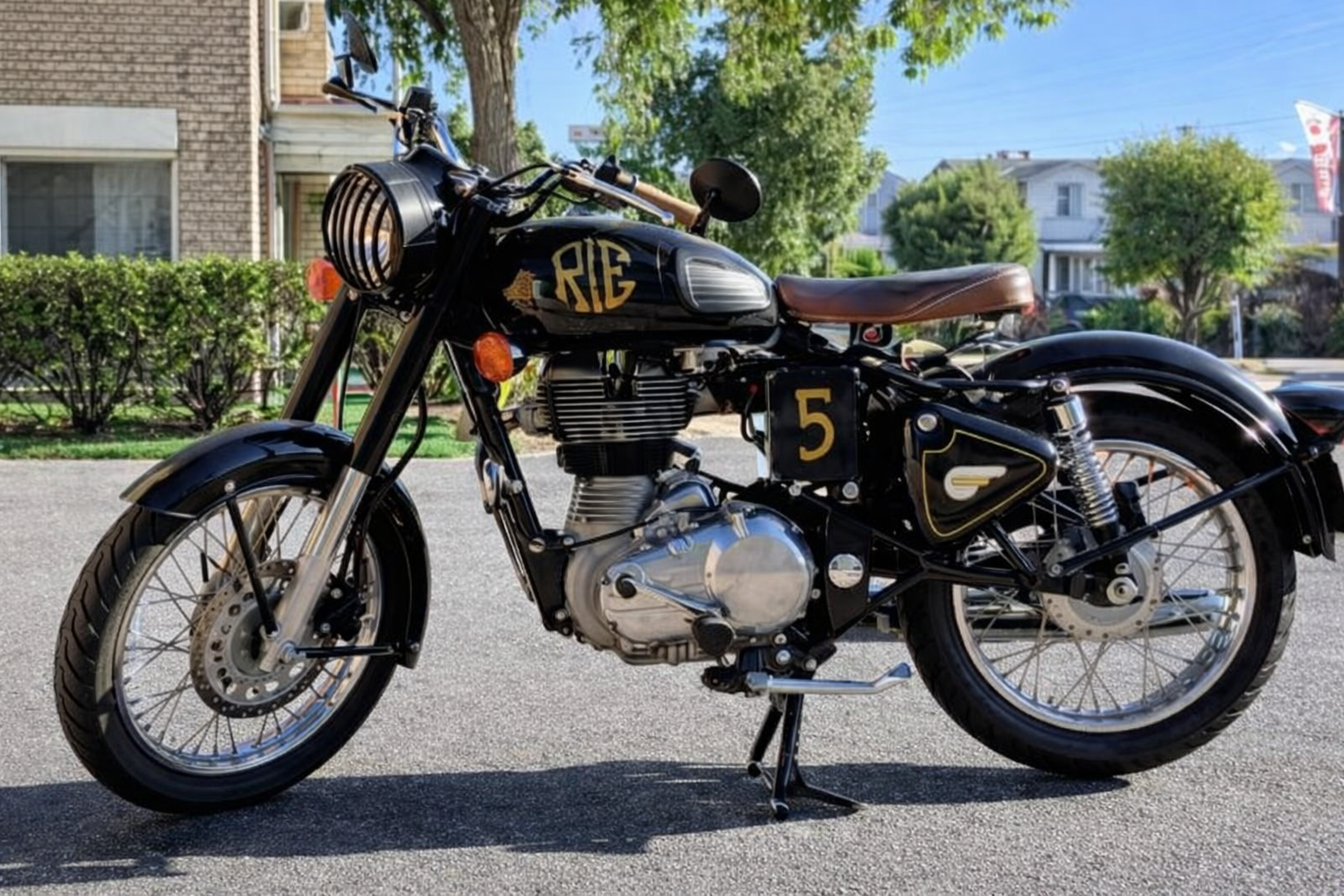 Pressed Shirt, Polished Steel: The Distinguished Gentleman’s Ride